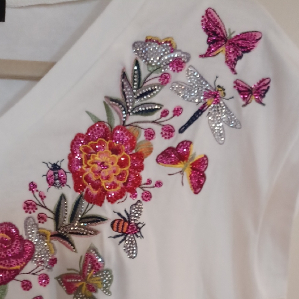 White Floral Embroidered Sparkly Top - Picture 3 of 7